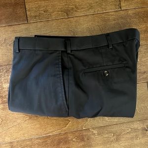 Haggar Iron Free Premium Khaki, Size 40 x 30, Dark Brown-Gray, Excellent Cond